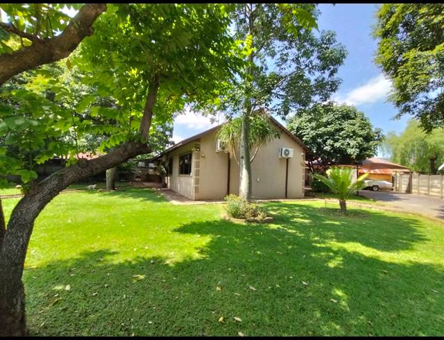 3 BEDROOM HOUSE FOR SALE IN PROTEA PARK